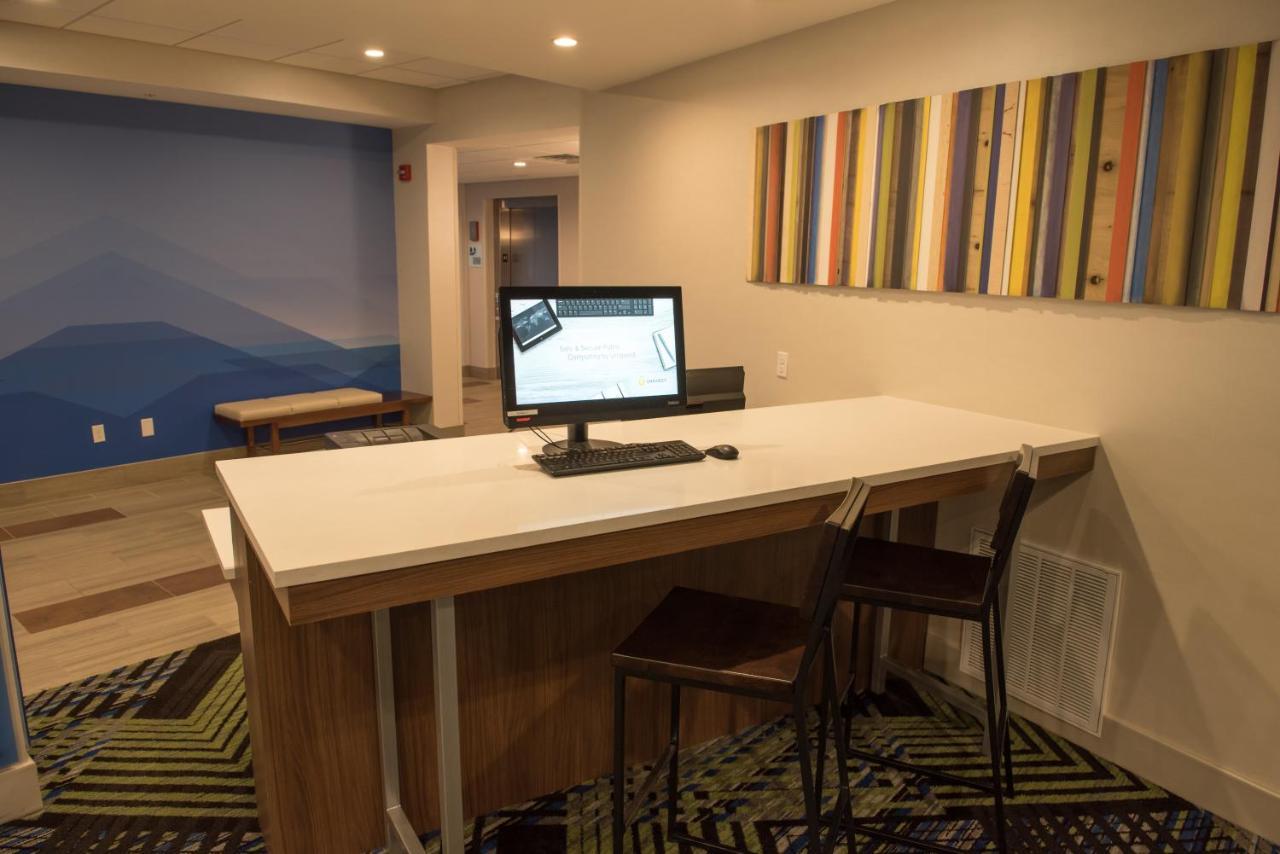 Holiday Inn Express & Suites - Louisville N - Jeffersonville By Ihg Dış mekan fotoğraf